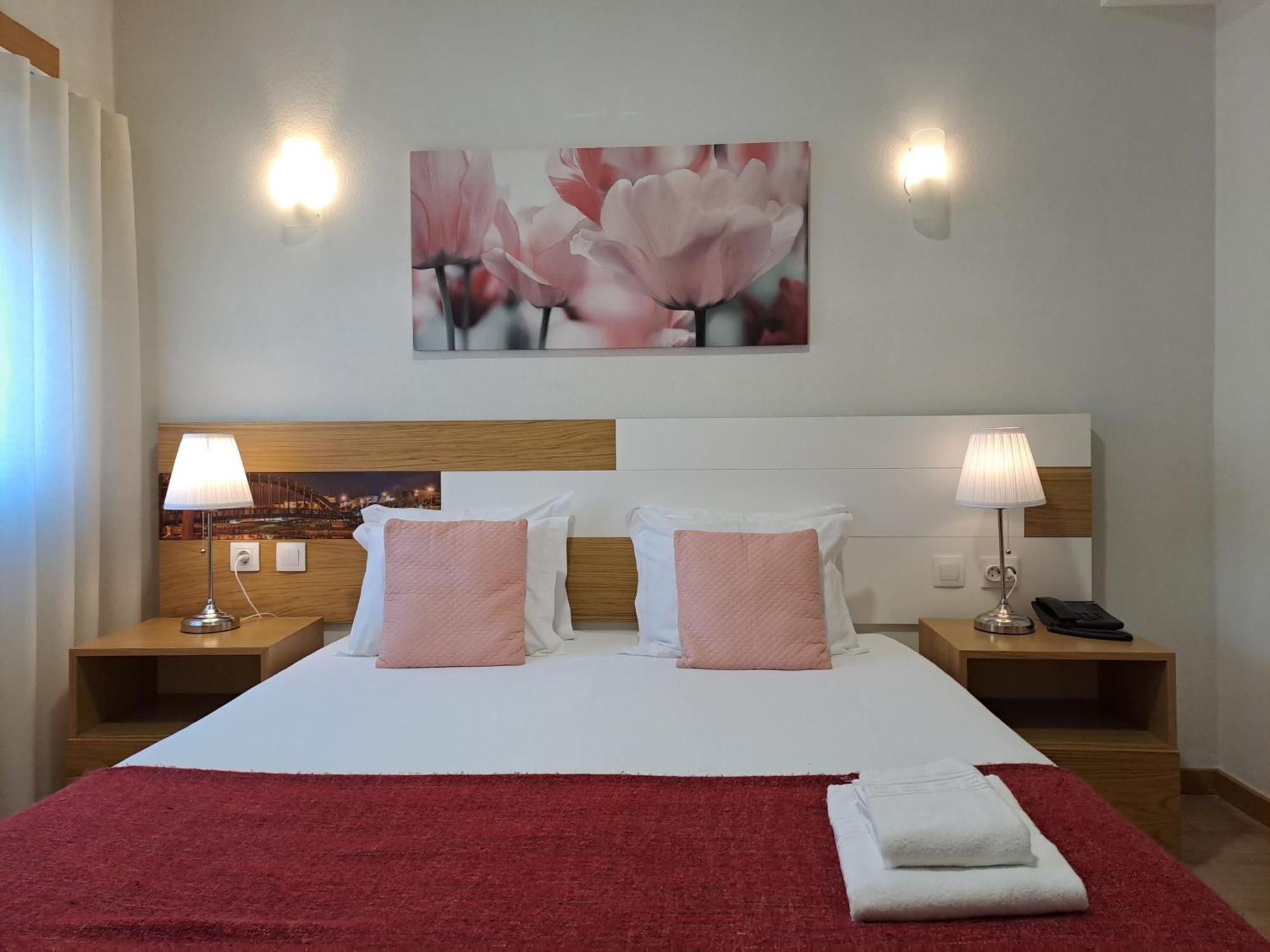 Hotel Square Sertã Eksteriør billede